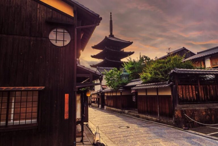 Visite à pied du quartier des geishas de Gion et des joyaux cachés