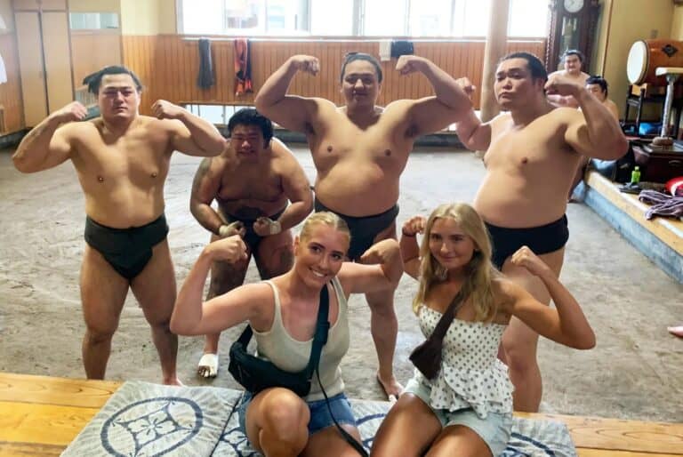 Entraînement matinal de Sumo
