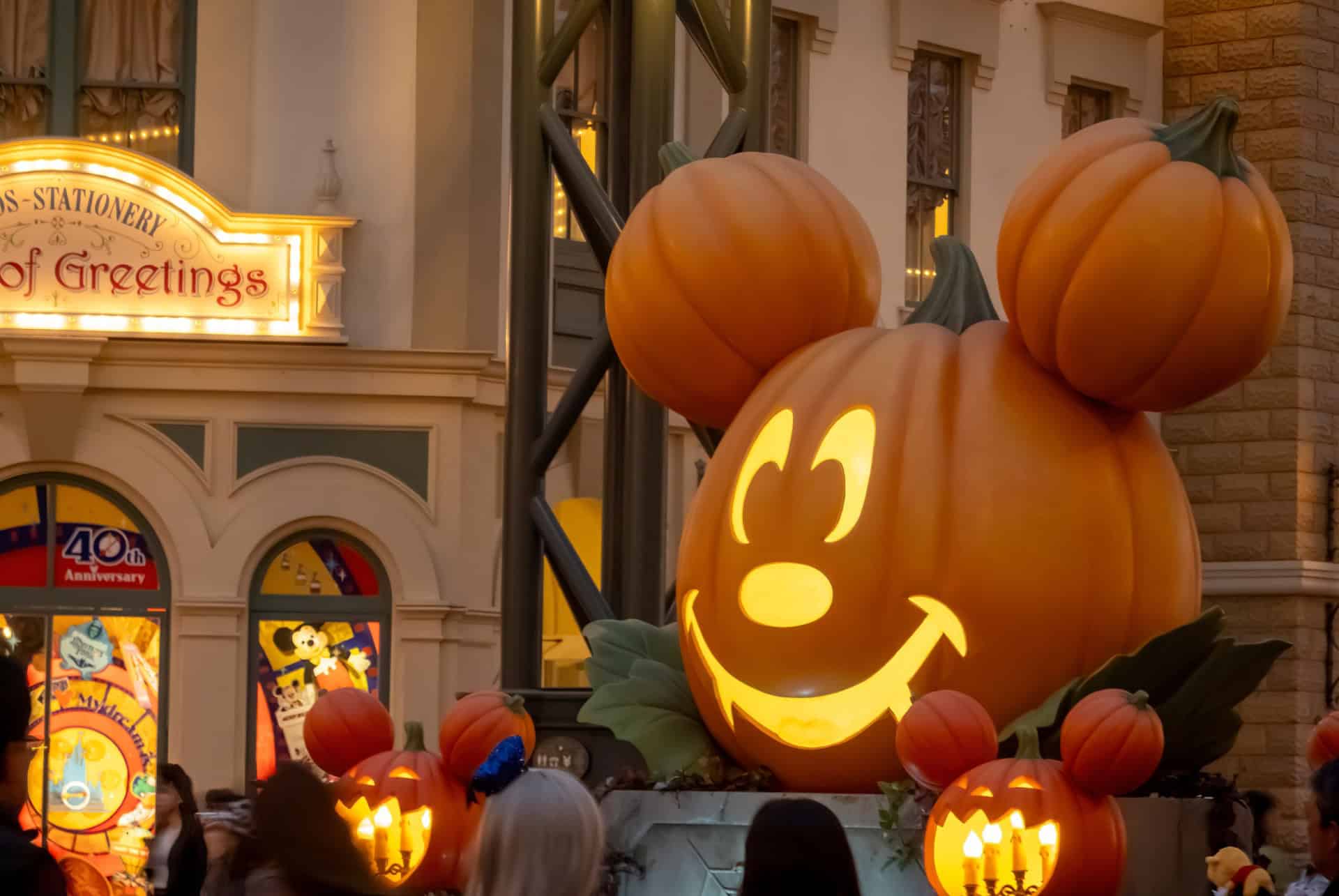 disneyland tokyo halloween