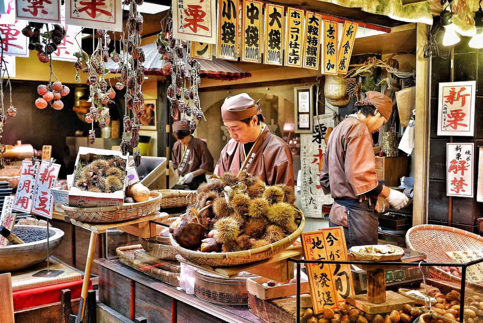 japon en octobre visite culinaire du marche de nishiki a kyoto