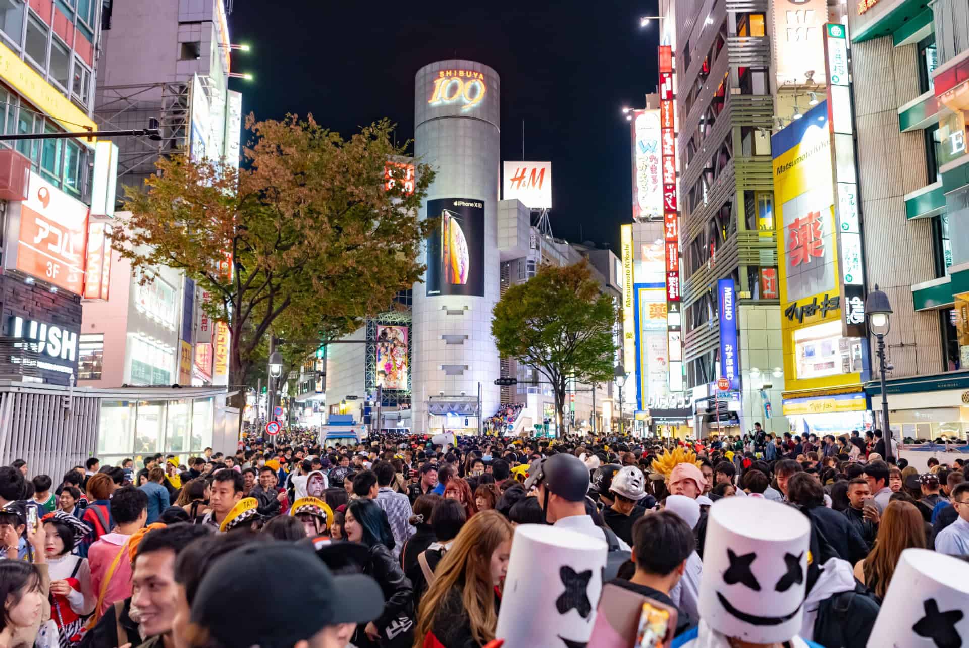 parade halloween shibuya tokyo