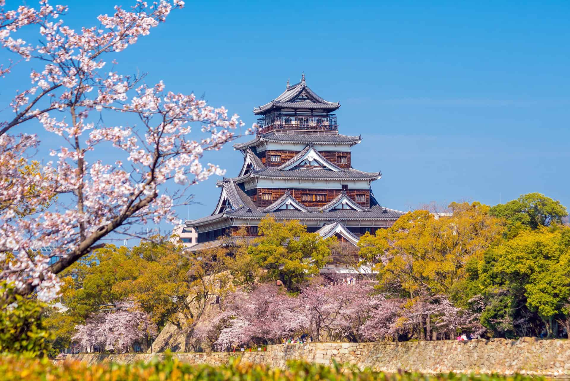 chateau de hiroshima chateau de hiroshima