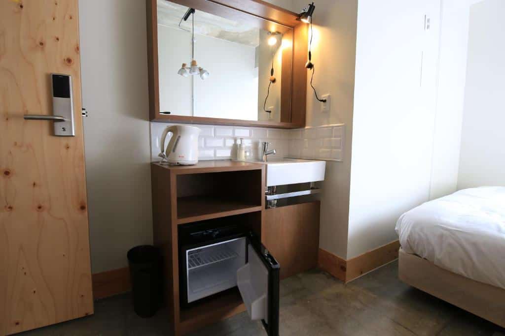 wise owl hostels wise owl hostels