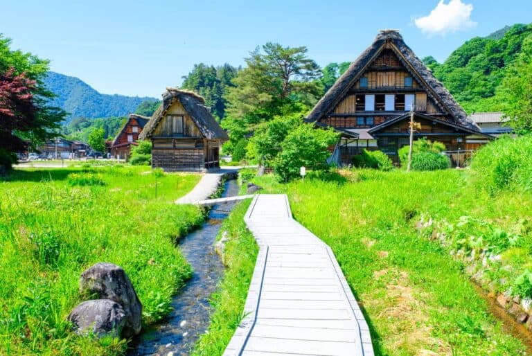 Journée à Gujo, Hida Takayama et Shirakawa-go depuis Nagoya